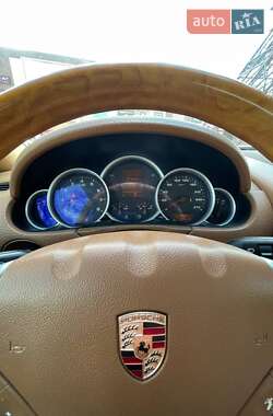 Внедорожник / Кроссовер Porsche Cayenne 2005 в 