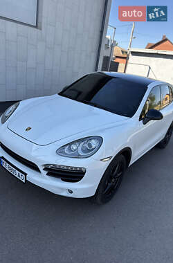 Позашляховик / Кросовер Porsche Cayenne 2013 в 