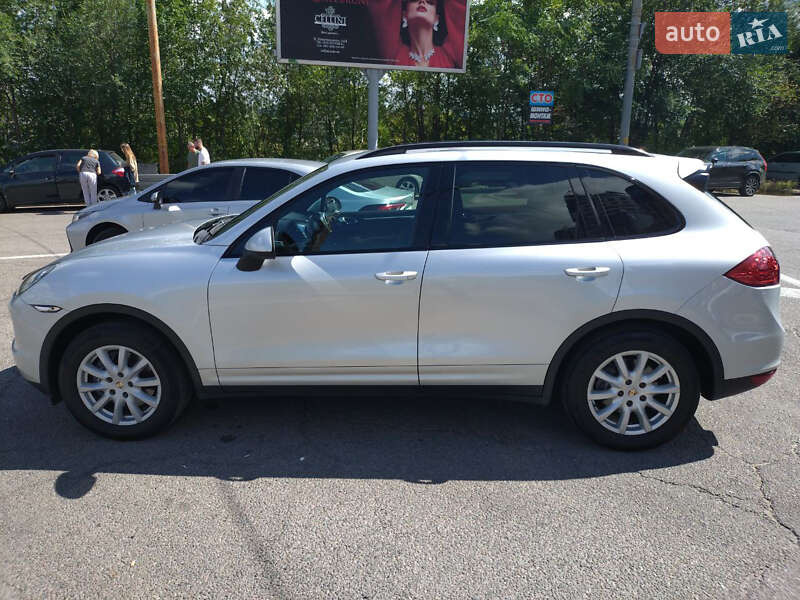 Внедорожник / Кроссовер Porsche Cayenne 2010 в Днепре