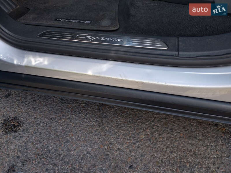 Внедорожник / Кроссовер Porsche Cayenne 2010 в Днепре