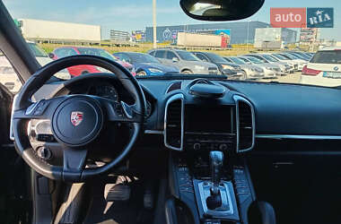Внедорожник / Кроссовер Porsche Cayenne 2014 в 