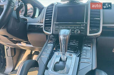 Внедорожник / Кроссовер Porsche Cayenne 2014 в 