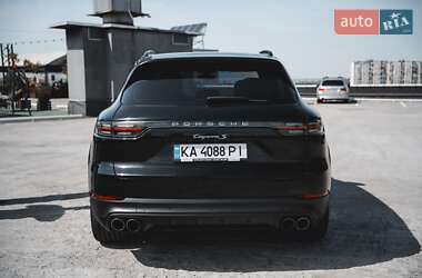 Позашляховик / Кросовер Porsche Cayenne 2017 в 