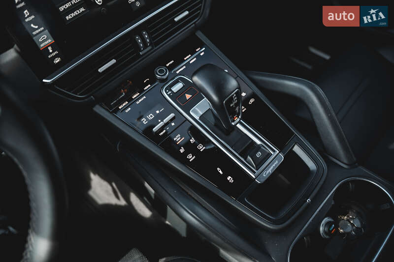 Позашляховик / Кросовер Porsche Cayenne 2017 в Києві