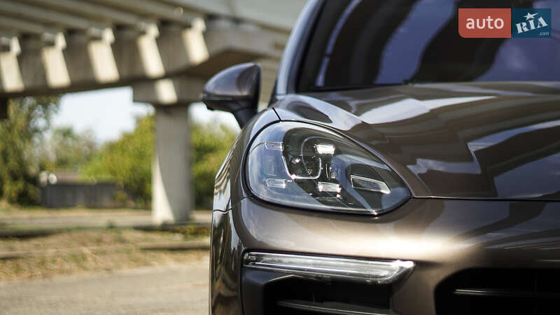 Позашляховик / Кросовер Porsche Cayenne 2015 в Дніпрі