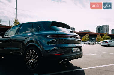 Позашляховик / Кросовер Porsche Cayenne 2024 в 