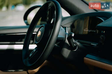 Позашляховик / Кросовер Porsche Cayenne 2024 в 