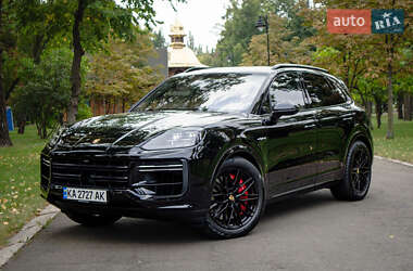 Внедорожник / Кроссовер Porsche Cayenne 2023 в Киеве