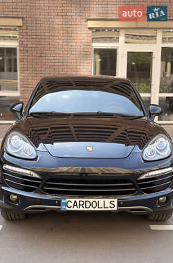Позашляховик / Кросовер Porsche Cayenne 2011 в 