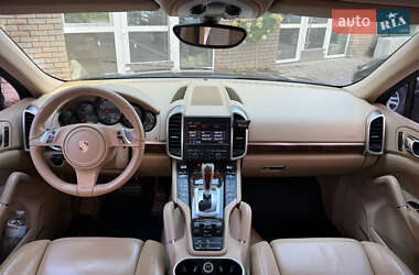 Позашляховик / Кросовер Porsche Cayenne 2011 в 