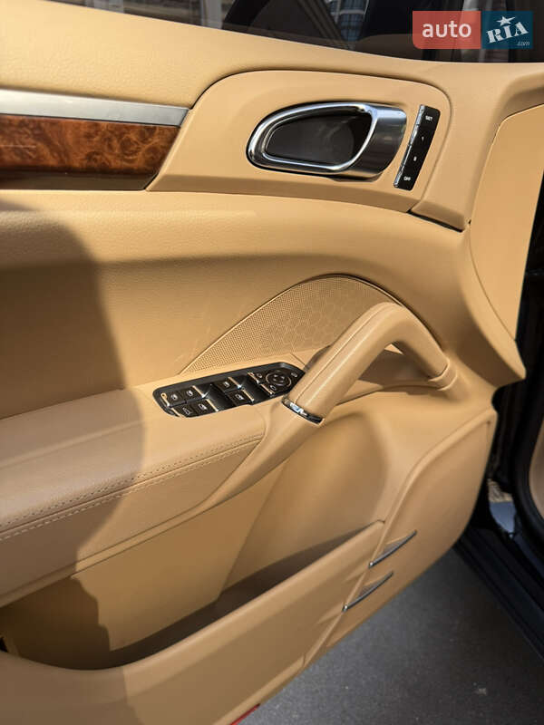 Позашляховик / Кросовер Porsche Cayenne 2011 в Києві фото 14 Позашляховик / Кросовер Porsche Cayenne 2011 в Києві
