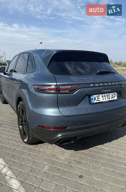 Позашляховик / Кросовер Porsche Cayenne 2018 в 