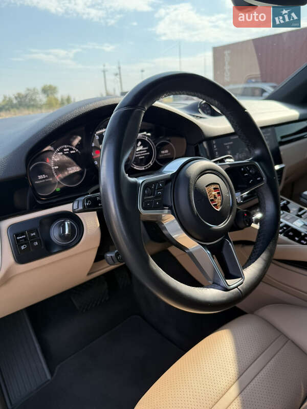 Внедорожник / Кроссовер Porsche Cayenne 2018 в Днепре