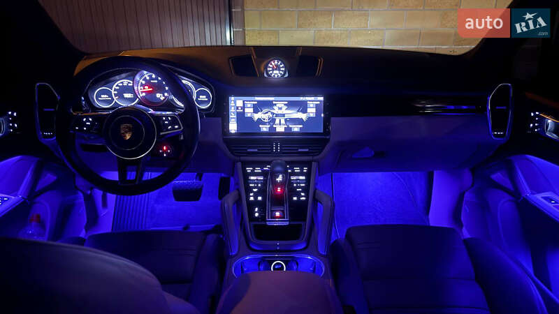Внедорожник / Кроссовер Porsche Cayenne 2018 в Днепре