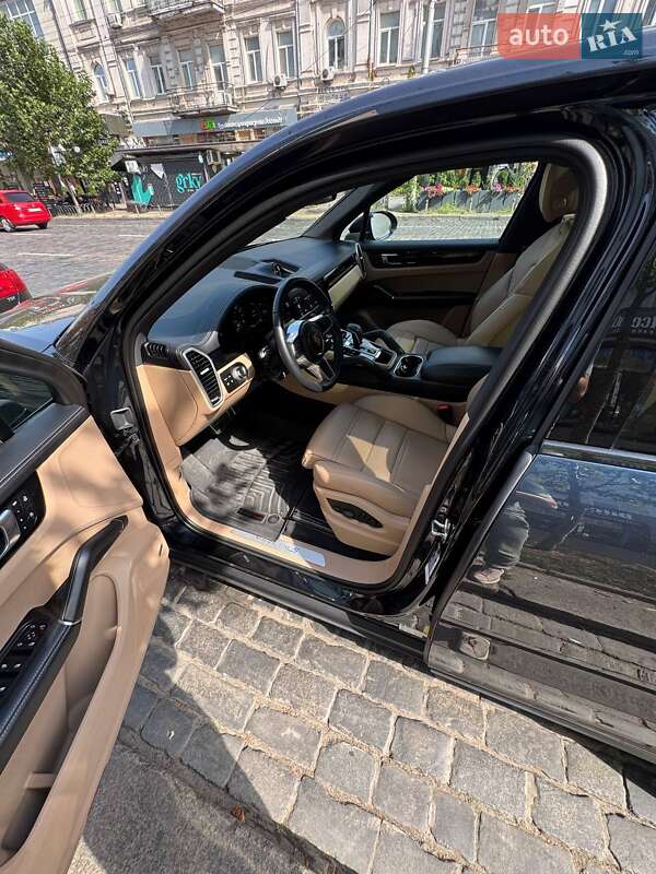 Внедорожник / Кроссовер Porsche Cayenne 2022 в Киеве фото 30 Внедорожник / Кроссовер Porsche Cayenne 2022 в Киеве