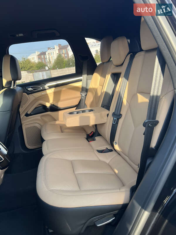 Позашляховик / Кросовер Porsche Cayenne 2015 в Києві фото 20 Позашляховик / Кросовер Porsche Cayenne 2015 в Києві