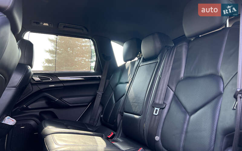 Внедорожник / Кроссовер Porsche Cayenne 2011 в Львове