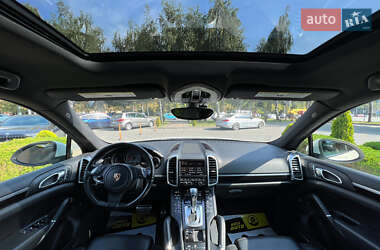 Позашляховик / Кросовер Porsche Cayenne 2011 в 