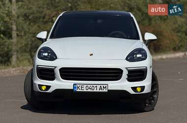 Внедорожник / Кроссовер Porsche Cayenne 2014 в 