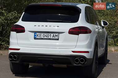 Внедорожник / Кроссовер Porsche Cayenne 2014 в 