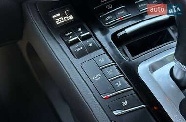Внедорожник / Кроссовер Porsche Cayenne 2014 в 