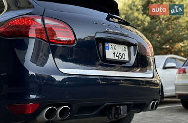 Внедорожник / Кроссовер Porsche Cayenne 2010 в 