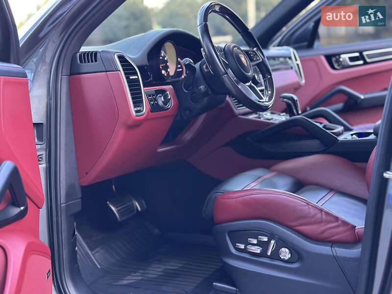 Внедорожник / Кроссовер Porsche Cayenne 2019 в Львове фото 19 Внедорожник / Кроссовер Porsche Cayenne 2019 в Львове