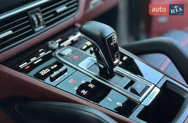 Внедорожник / Кроссовер Porsche Cayenne 2019 в 