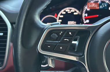 Внедорожник / Кроссовер Porsche Cayenne 2019 в 