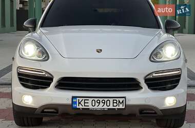 Внедорожник / Кроссовер Porsche Cayenne 2012 в 