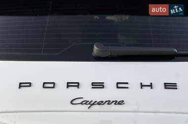 Внедорожник / Кроссовер Porsche Cayenne 2012 в 