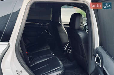 Внедорожник / Кроссовер Porsche Cayenne 2014 в 