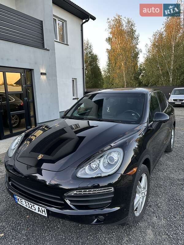 Позашляховик / Кросовер Porsche Cayenne 2011 в Любешові