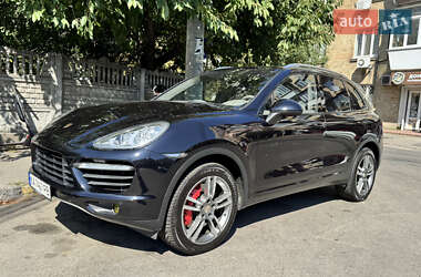 Внедорожник / Кроссовер Porsche Cayenne 2010 в 