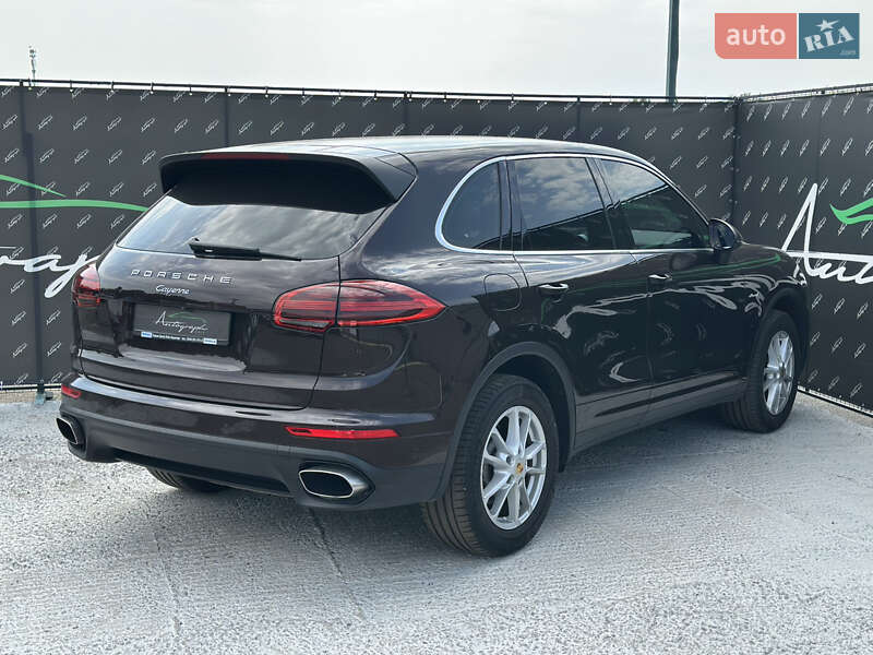 Позашляховик / Кросовер Porsche Cayenne 2016 в Києві
