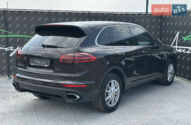 Внедорожник / Кроссовер Porsche Cayenne 2016 в 