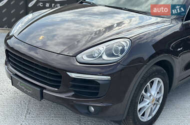 Внедорожник / Кроссовер Porsche Cayenne 2016 в 