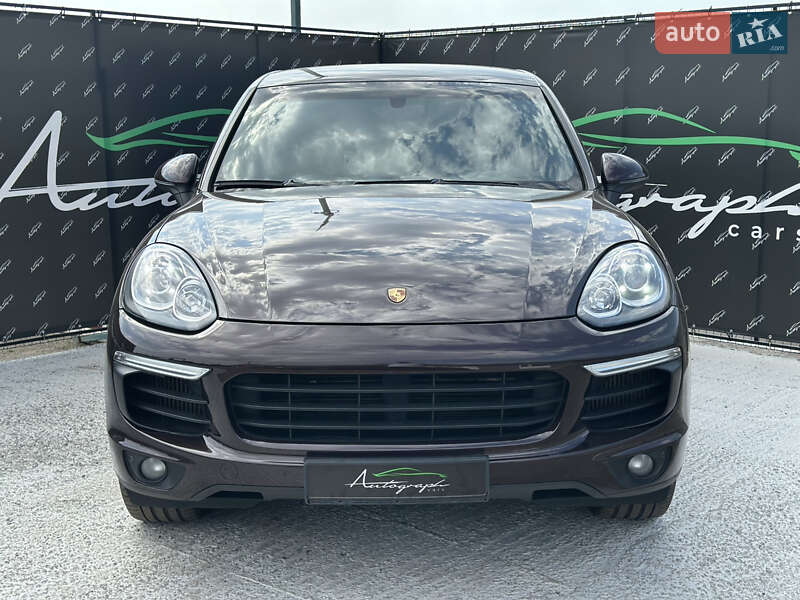 Позашляховик / Кросовер Porsche Cayenne 2016 в Києві
