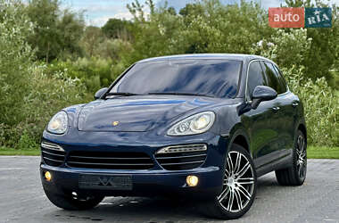 Внедорожник / Кроссовер Porsche Cayenne 2011 в Тернополе
