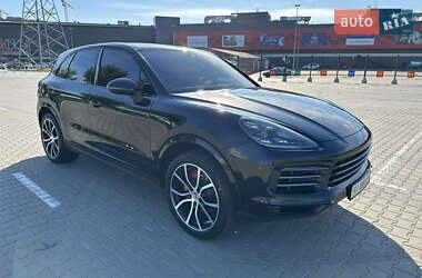 Внедорожник / Кроссовер Porsche Cayenne 2019 в 
