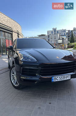 Внедорожник / Кроссовер Porsche Cayenne 2019 в 