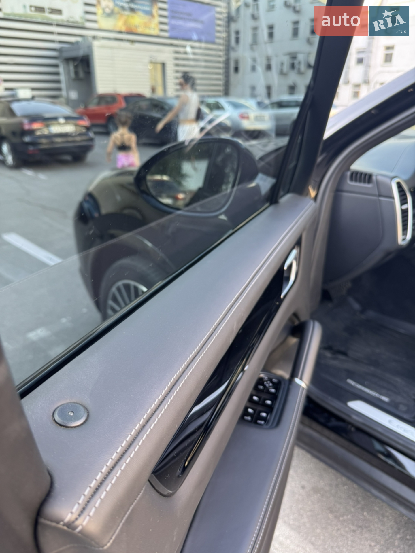2020 Porsche Cayenne - мініатюра 16