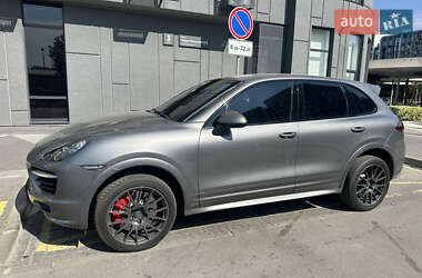 Позашляховик / Кросовер Porsche Cayenne 2012 в 