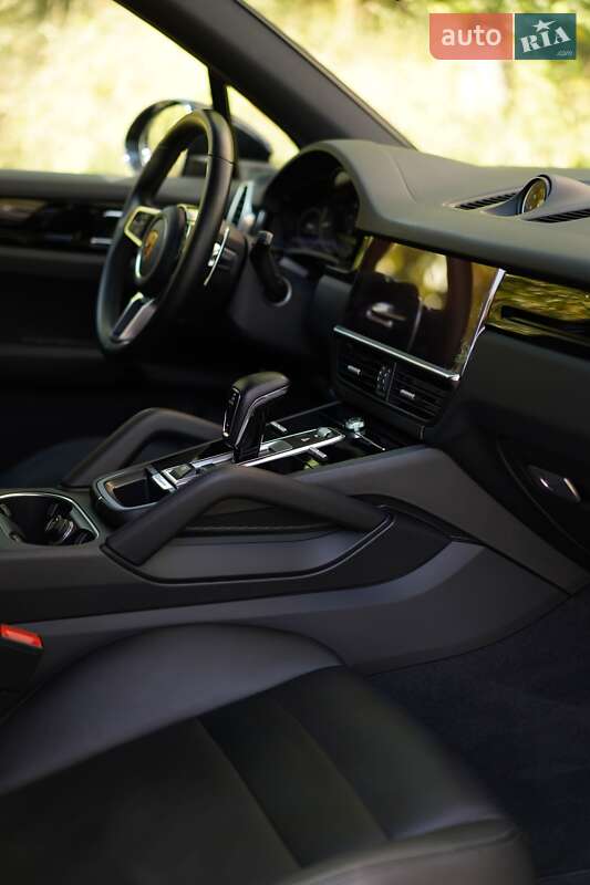 Позашляховик / Кросовер Porsche Cayenne 2018 в Києві