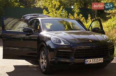 Внедорожник / Кроссовер Porsche Cayenne 2018 в 