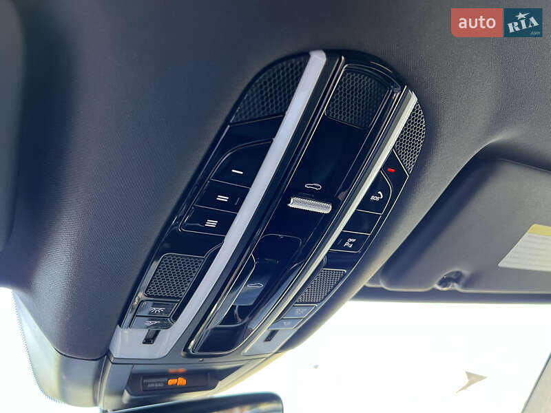 Внедорожник / Кроссовер Porsche Cayenne 2019 в Днепре