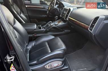 Внедорожник / Кроссовер Porsche Cayenne 2010 в 