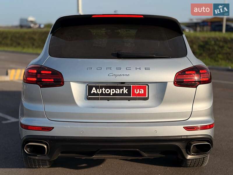 Позашляховик / Кросовер Porsche Cayenne 2016 в Львові