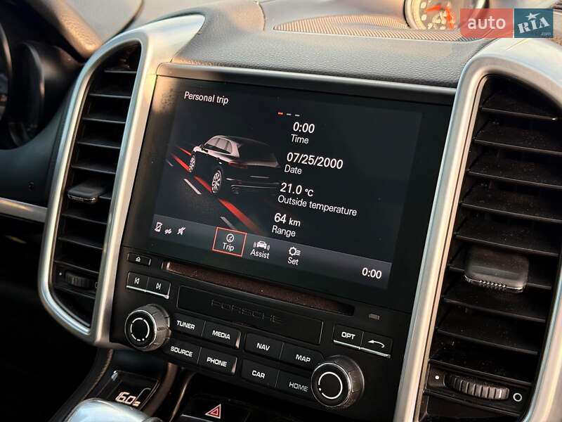 Позашляховик / Кросовер Porsche Cayenne 2016 в Львові