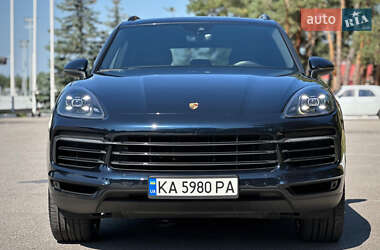 Позашляховик / Кросовер Porsche Cayenne 2019 в 
